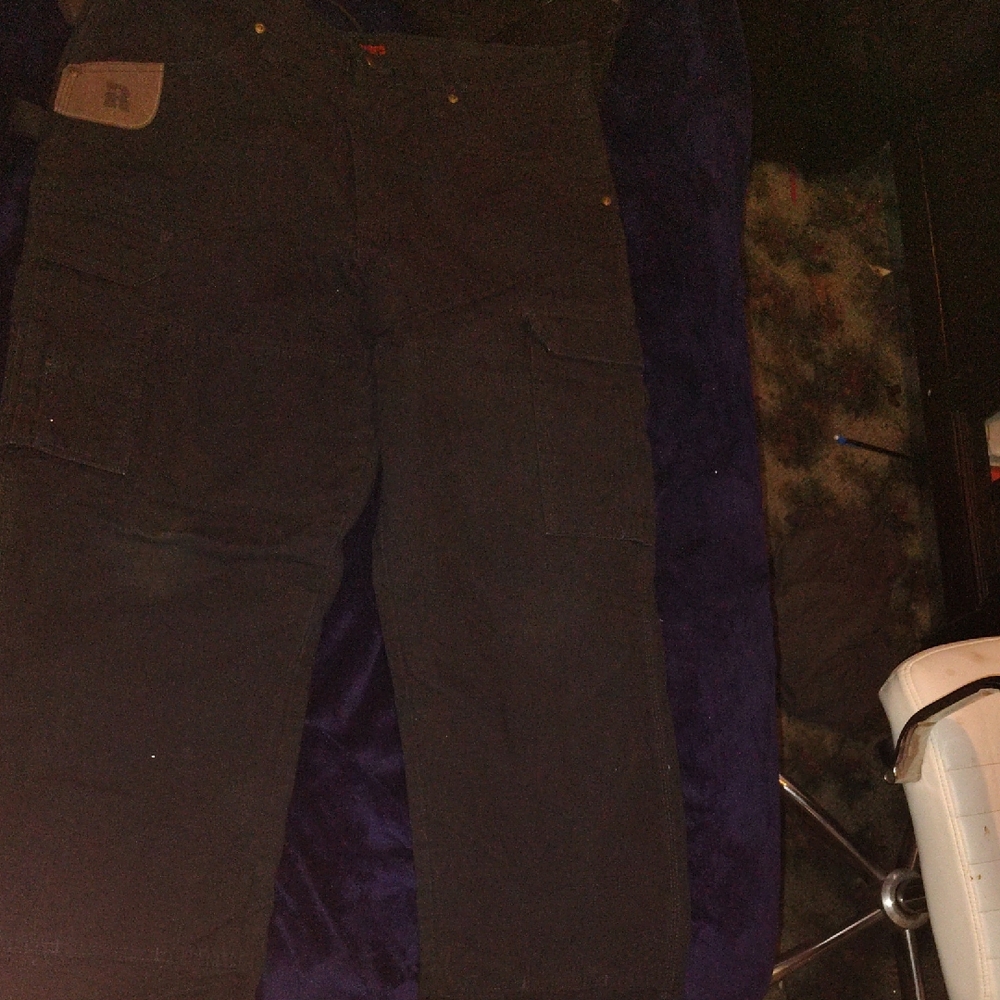 Wrangler Black Men's Cargo Pants with Multiple Pockets